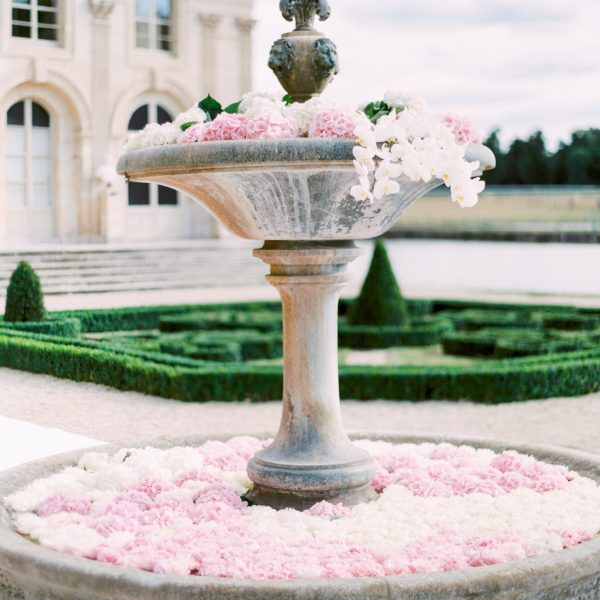 wedding floral design in french chateau