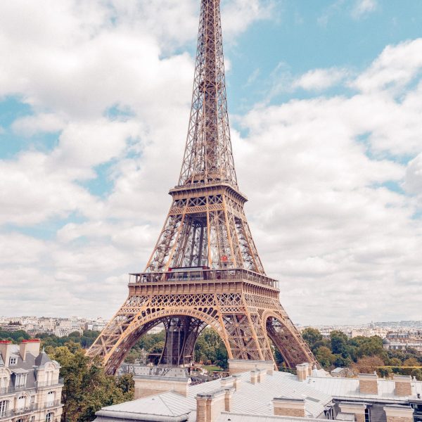 eiffel tower weddding in paris
