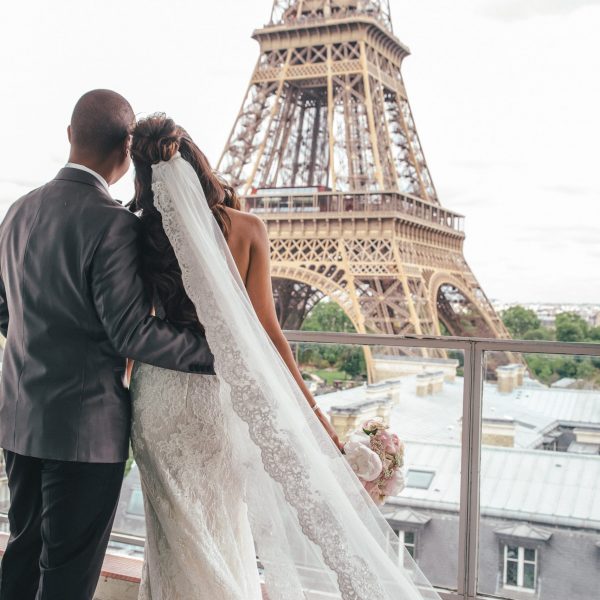 eiffel tower weddding in paris